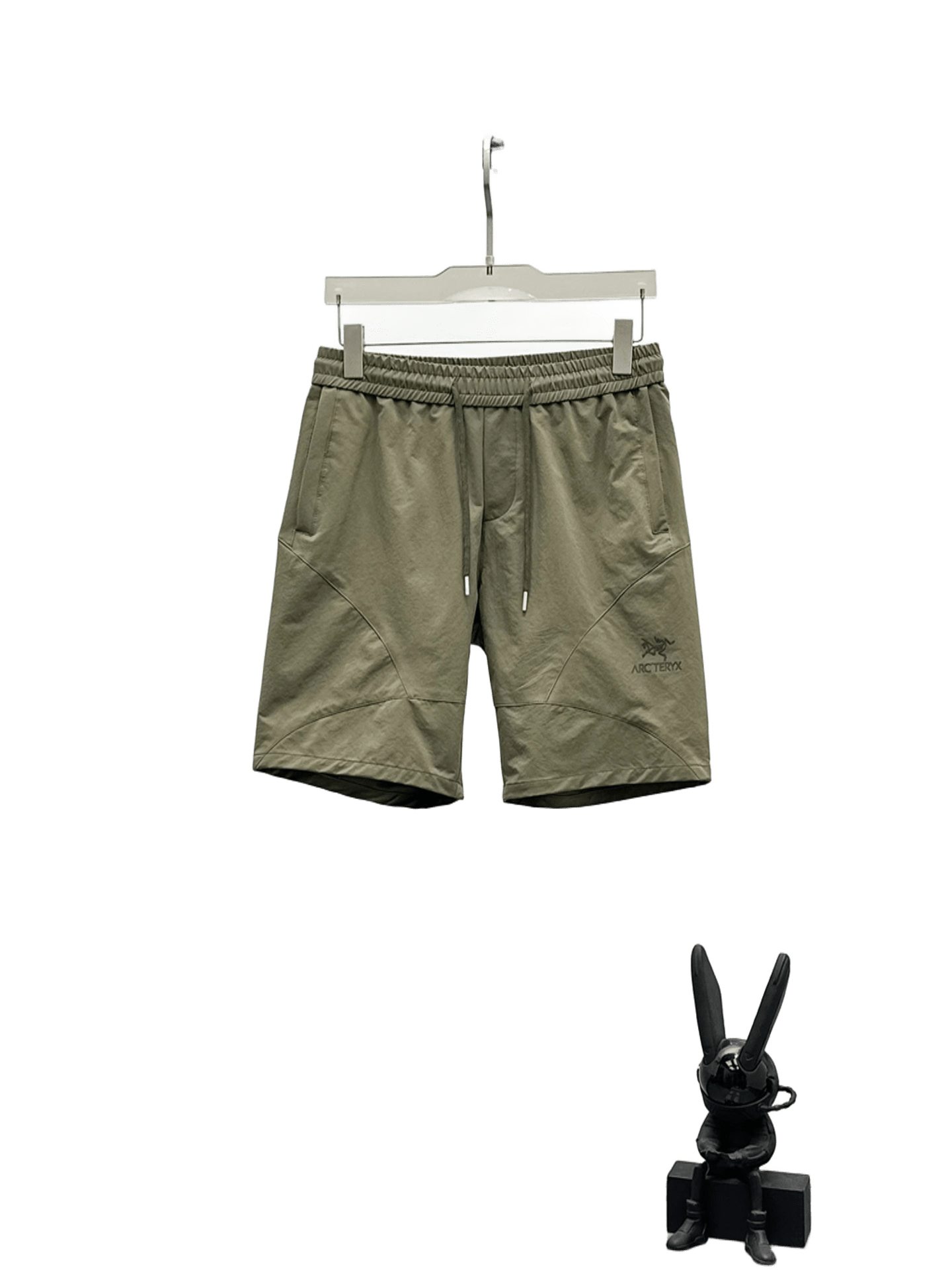 Arcteryx Olive Quick-Dry Shorts: Unisex for Sports & Commute