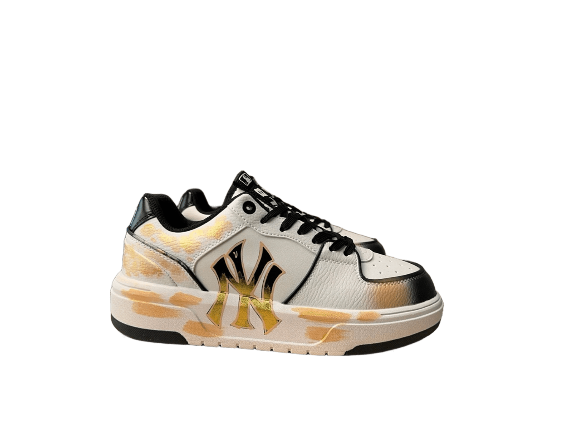 MLB Yankees White Leather Low Top Sneakers With NY Logo